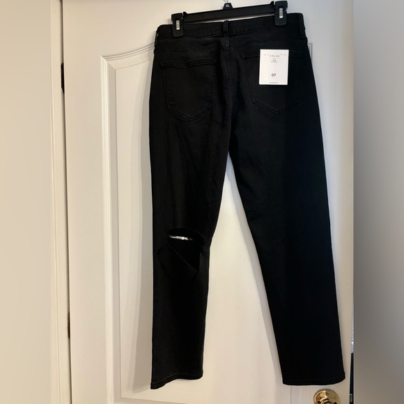 Cello Black Mid Rise Slit Knee Boyfriend Jeans Size 7 NWT - Picture 3 of 4